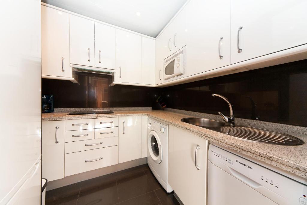 La Casa Del Conde De Gelves Apartments Севилья Номер фото
